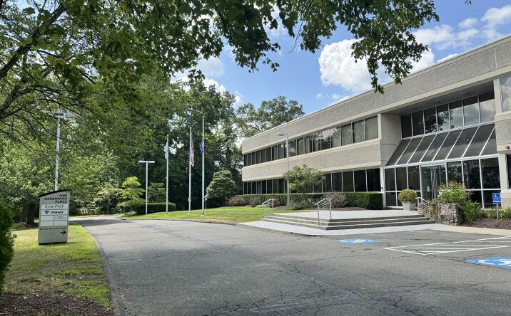 Pictures of Office property located at 1 Greenwich Pl, Shelton, CT 06484 for lease - image #1