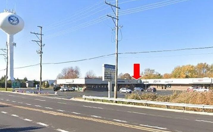 Pictures of Retail, Office property located at 2114 Algonquin Rd, Lake in the Hills, IL 60156 for lease - image #1