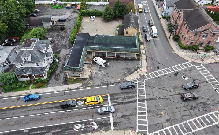 Pictures of Retail property located at 2 US-9W, West Haverstraw, NY 10993 for lease - image #1