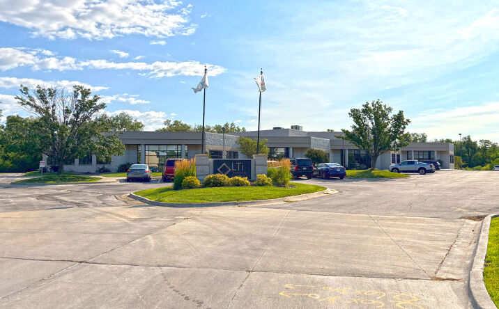 Pictures of Office property located at 4131 S 143rd Cir, Omaha, NE 68137 for lease - image #1