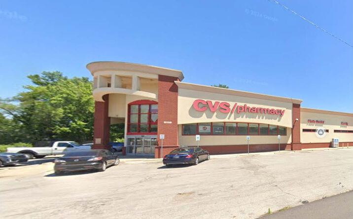 Pictures of Retail property located at 5110 E 38th St, Indianapolis, IN 46218 for lease - image #1