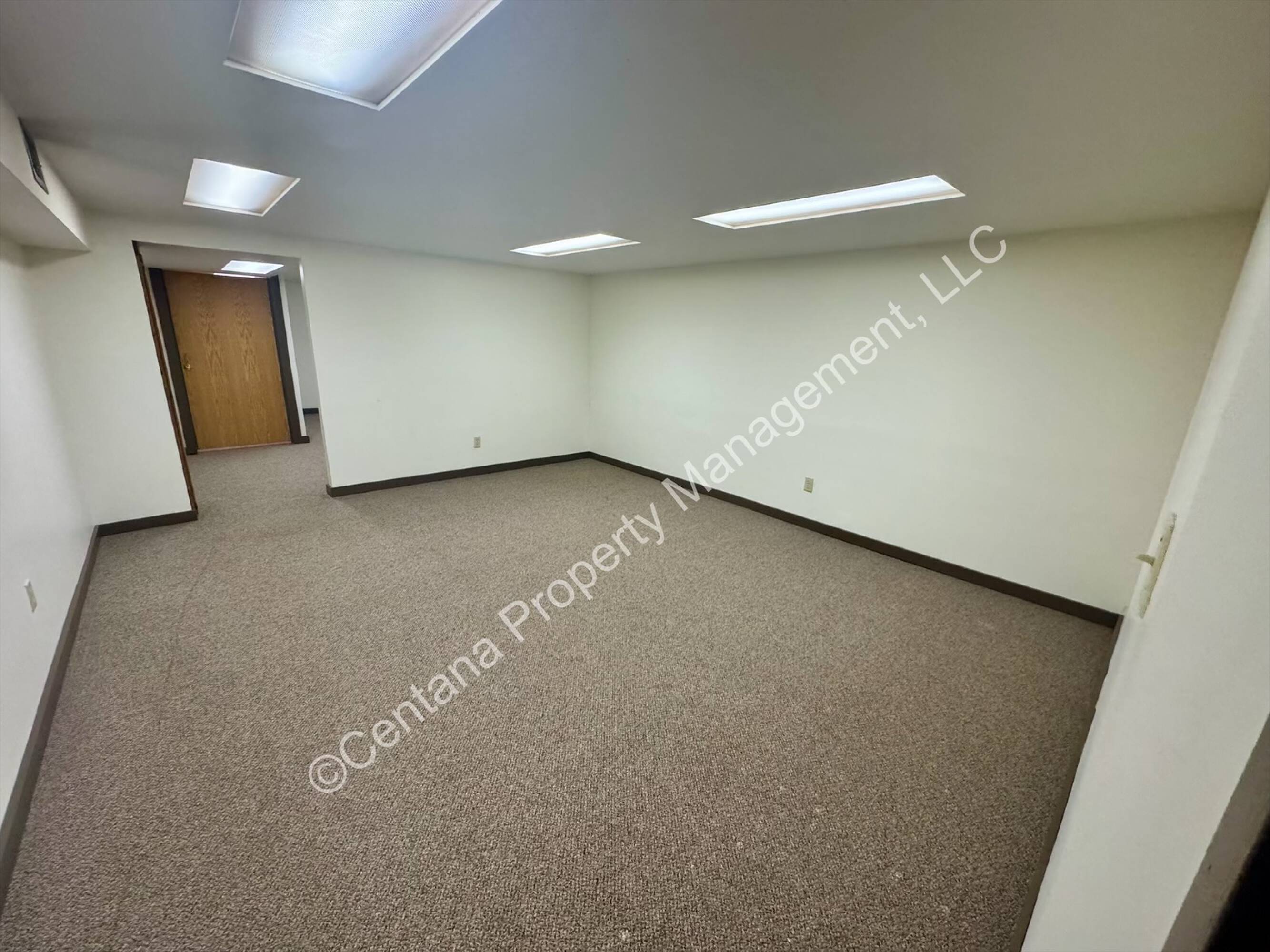3285922