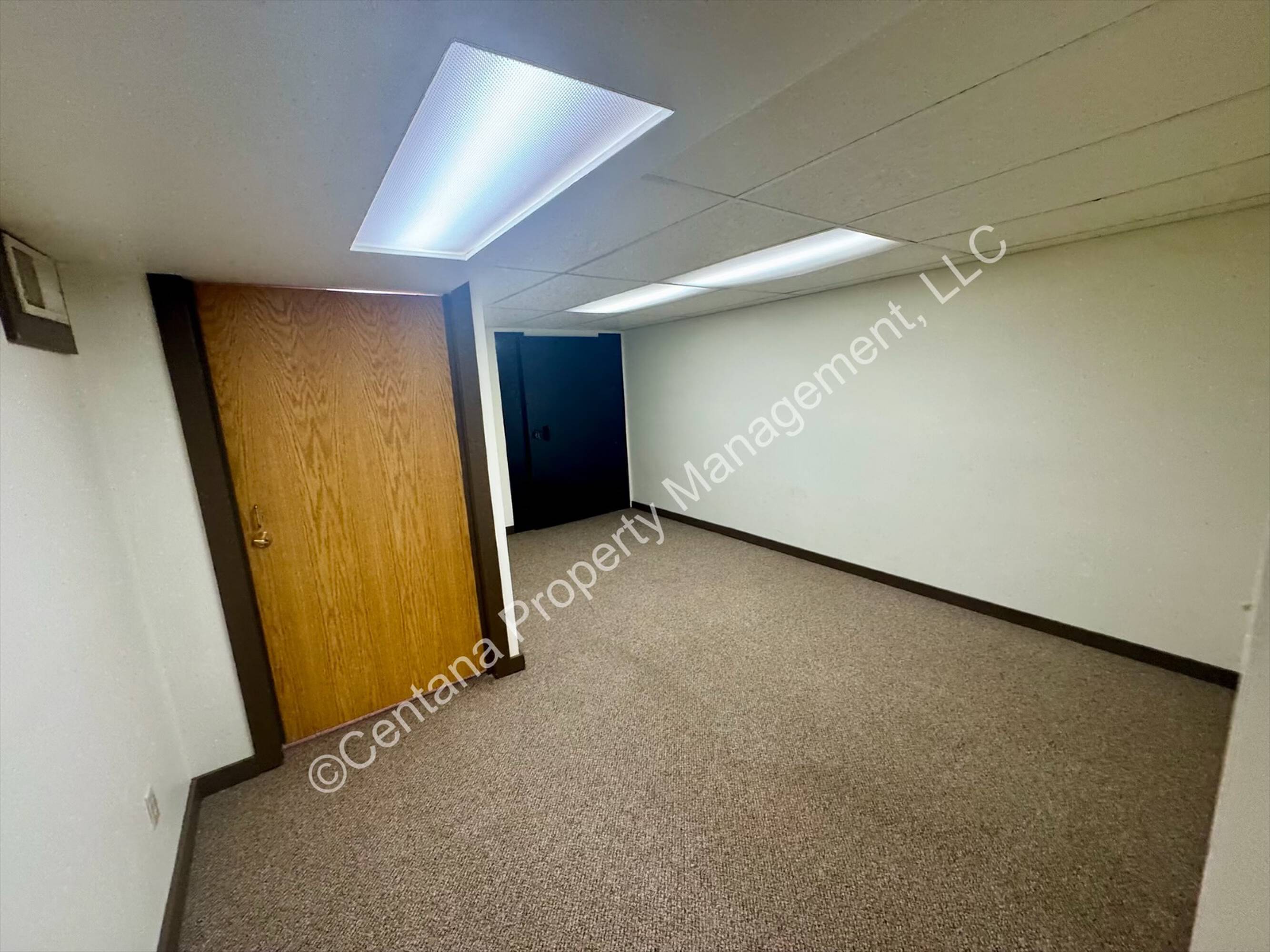 3285923