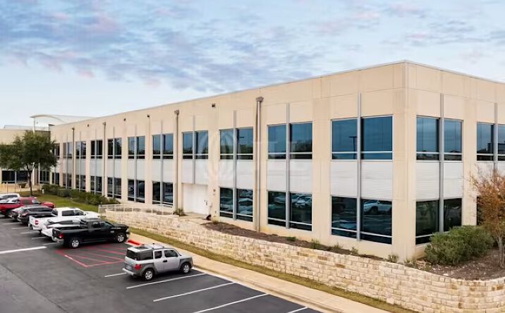 Pictures of Office property located at 810 Hesters Crossing Rd, Round Rock, TX 78681 for lease - image #1
