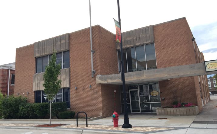 Pictures of Office property located at 770 Lee Street 206, Des Plaines, IL 60016 for lease - image #1