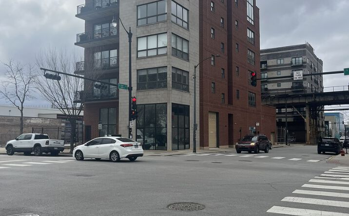 Pictures of Retail property located at 1600 S Wabash Avenue, Chicago, IL 60616 for lease - image #1