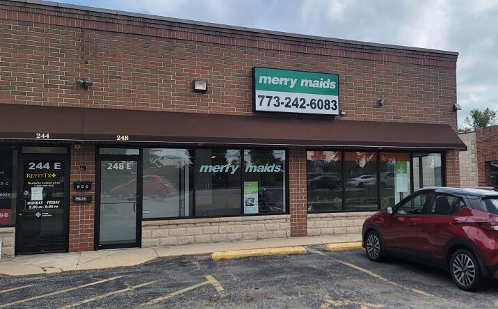 Pictures of Office property located at 248 E Roosevelt Road, Lombard, IL 60148 for lease - image #1