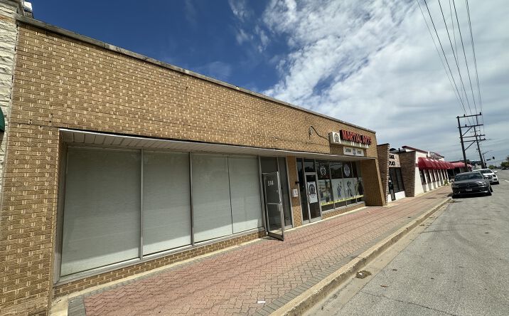 Pictures of Retail property located at 514 W Northwest Highway, Mount Prospect, IL 60056 for lease - image #1