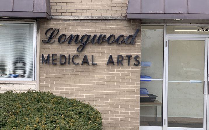 Pictures of Office property located at 10448 S PULASKI Road 4, Oak Lawn, IL 60453 for lease - image #1