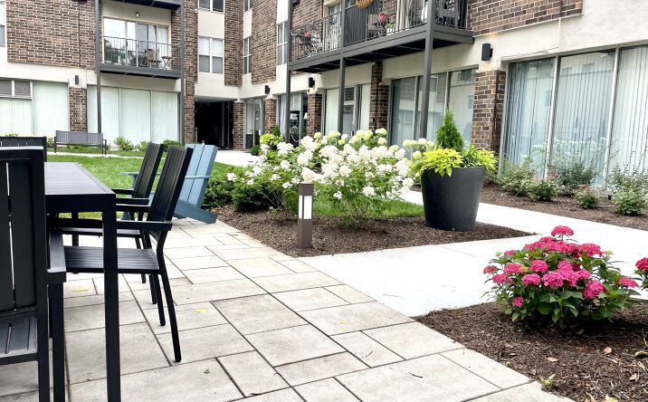 Pictures of Office property located at 5202 Washington Street, Downers Grove, IL 60516 for lease - image #1