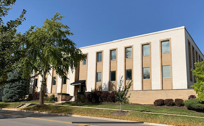 Pictures of Office property located at 211 W Chicago Avenue 0, Hinsdale, IL 60521 for lease - image #1