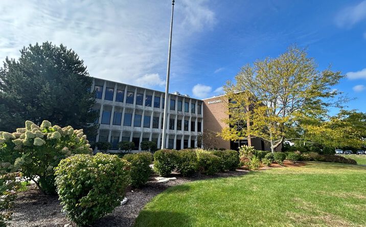 Pictures of Office property located at 3201 Old Glenview Road 300, Wilmette, IL 60091 for lease - image #1