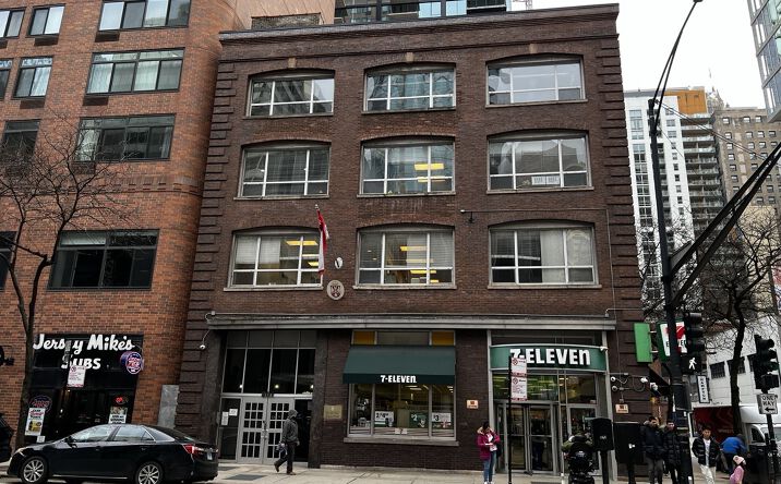 Pictures of Office, Retail, Special Purpose property located at 201 E Ohio Street, Chicago, IL 60611 for lease - image #1
