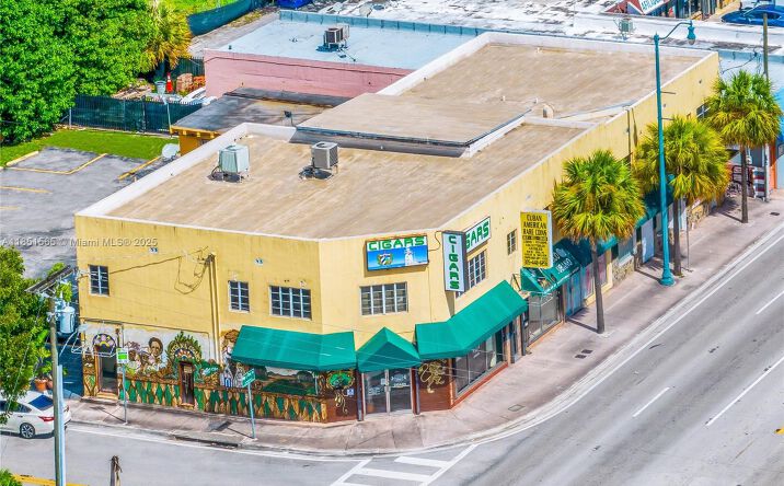 Pictures of Office property located at 3465 SW 8th St # 3474, Miami, FL 33135 for lease - image #1