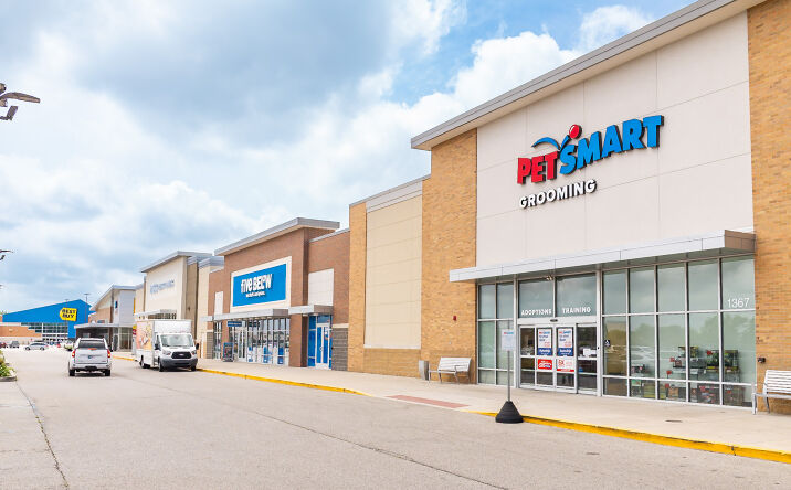 Pictures of Retail, Restaurant property located at 1439 S Reed Rd, Kokomo, IN 46902 for lease - image #1