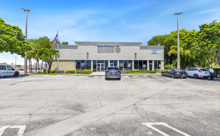 Pictures of Retail, Office, Special Purpose property located at 1479 S Dixie Hwy, Lantana, FL 33462 for lease - image #1