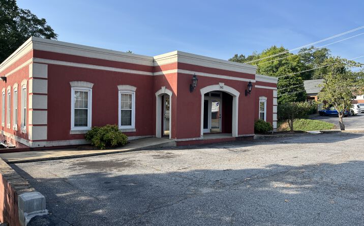 Pictures of Retail, Office property located at 841 E Main St, Spartanburg, SC 29302 for lease - image #1