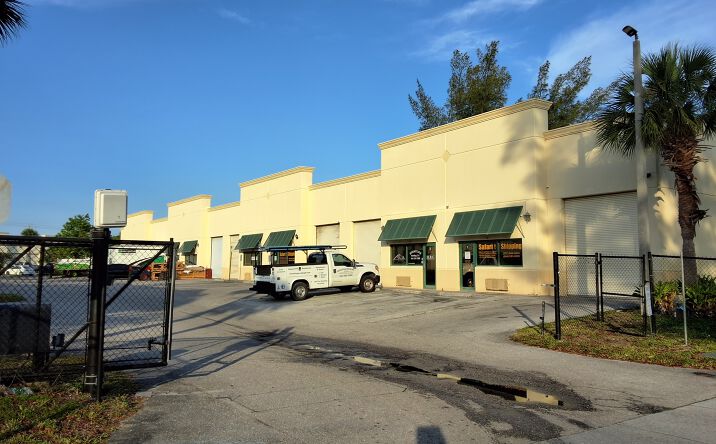 Pictures of Industrial property located at 4711 N Australian Ave, West Palm Beach, FL 33407 for lease - image #1