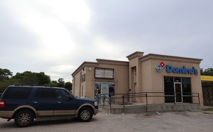 Pictures of Retail, Office property located at 1425 Pleasanton Rd, San Antonio, TX 78221 for lease - image #1