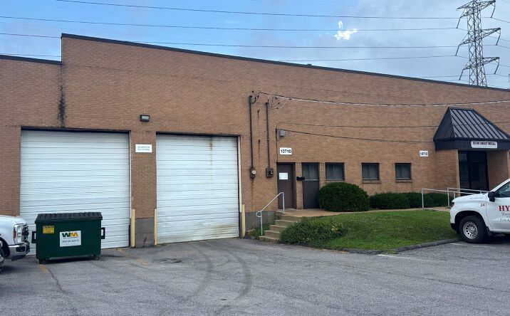 Pictures of Industrial property located at 10710 Kahlmeyer Dr, St. Louis, MO 63132 for lease - image #1