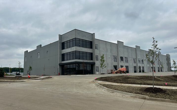 Pictures of Industrial property located at 6001 Thornton Ave, Des Moines, IA 50321 for lease - image #1
