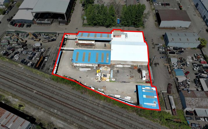 Pictures of Industrial property located at 8235 N Kerby Ave, Portland, OR 97217 for lease - image #1