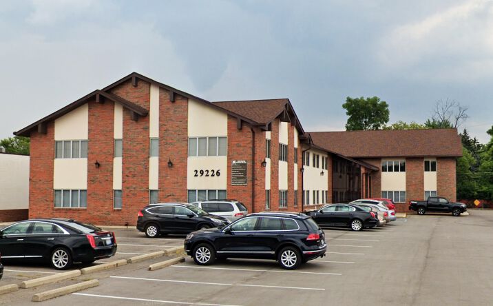 Pictures of Office property located at 29226 Orchard Lake Rd, Farmington Hills, MI 48334 for lease - image #1