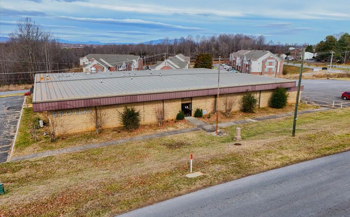 Pictures of Retail, Office, Special Purpose property located at 6235 Old Mill Rd, Lynchburg, VA 24502 for lease - image #1