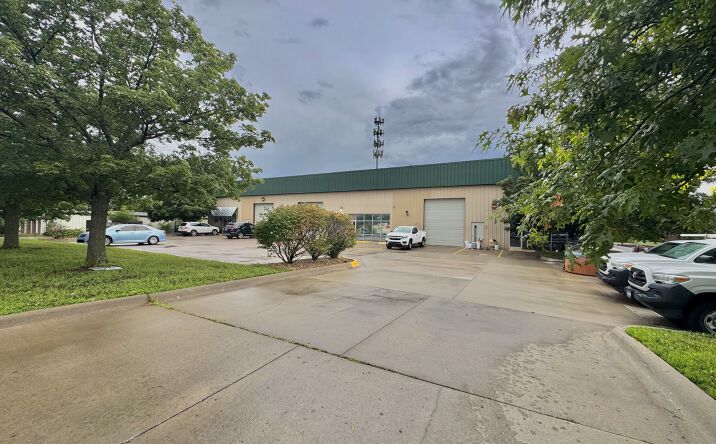 Pictures of Industrial property located at 4910 Wakarusa Ct, Lawrence, KS 66047 for lease - image #1