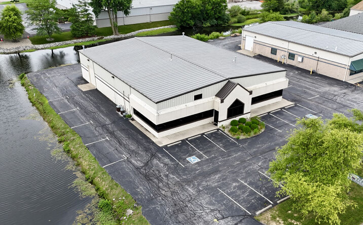 Pictures of Industrial property located at 5237 Commerce Cir, Indianapolis, IN 46237 for lease - image #1