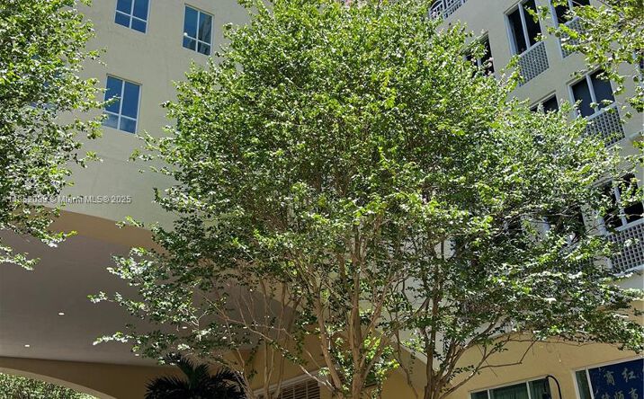 Pictures of Office property located at 7350 SW 89Th STREET Suite 100, Miami, FL 33158 for lease - image #1