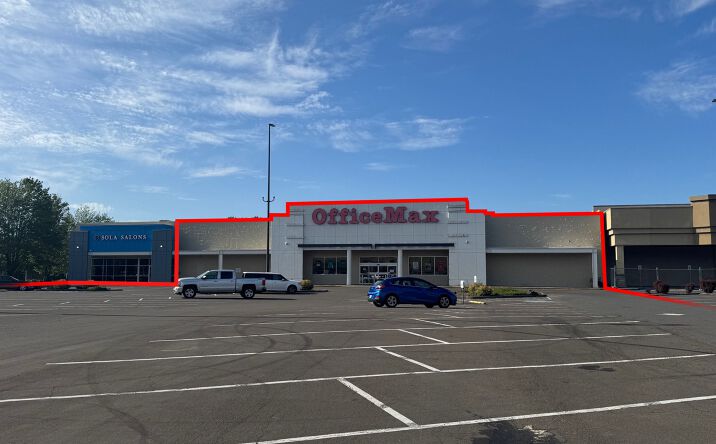 Pictures of Retail property located at 13875 SE Mill Plain Blvd, Vancouver, WA 98684 for lease - image #1
