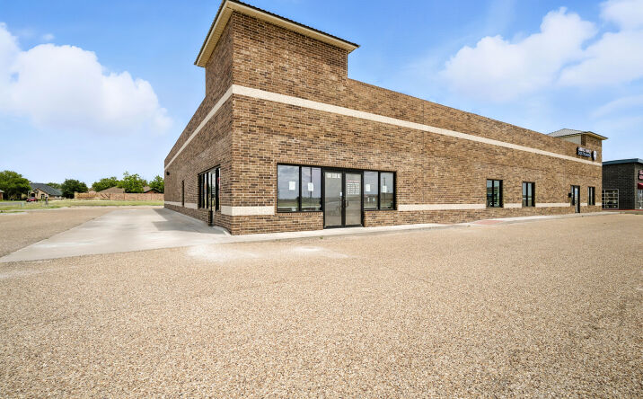 Pictures of Retail, Office, Restaurant property located at 10301 Slide Rd, Lubbock, TX 79424 for lease - image #1