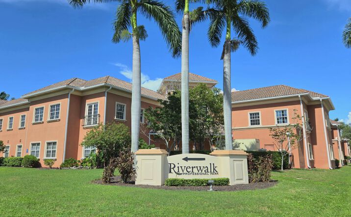 Pictures of Office property located at 100 3rd Ave W, Bradenton, FL 34205 for lease - image #1