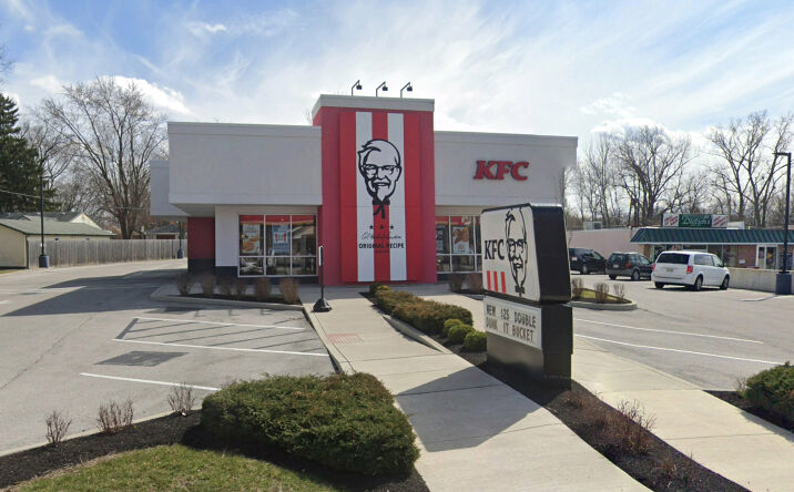 Pictures of Restaurant property located at 1225 Tiffin Ave, Findlay, OH 45840 for lease - image #1