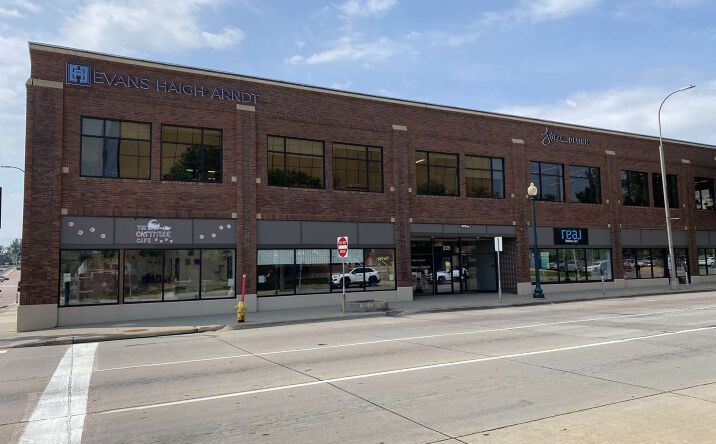 Pictures of Retail, Office property located at 225 E 11th St, Sioux Falls, SD 57104 for lease - image #1