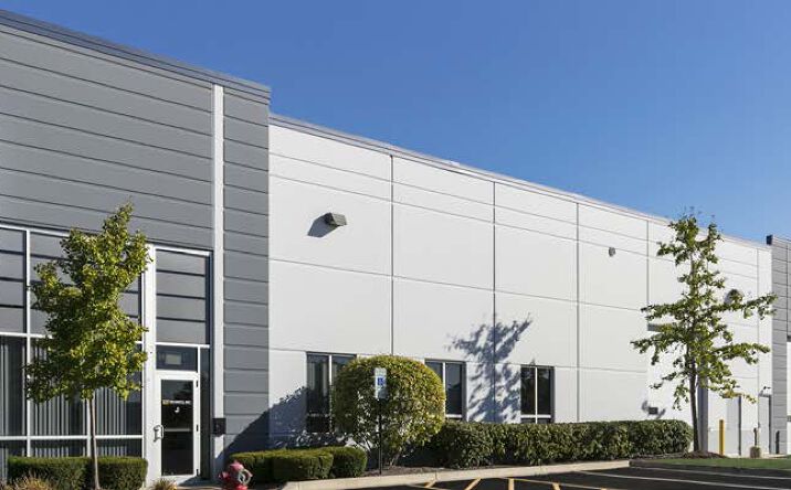 Pictures of Industrial property located at 1000 W. Crossroads Parkway, Bolingbrook, IL 60490 for lease - image #1