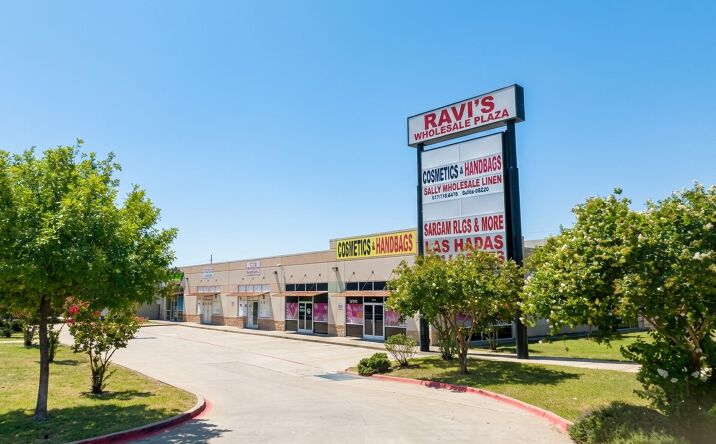 Pictures of Retail property located at 11029 Harry Hines Blvd, Dallas, TX 75229 for lease - image #1