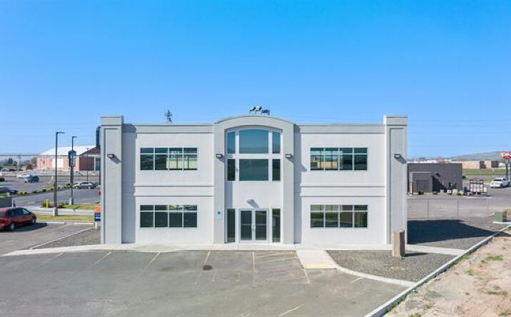 Pictures of Retail, Office property located at 2576 Yakima Valley Hwy, Sunnyside, WA 98944 for lease - image #1