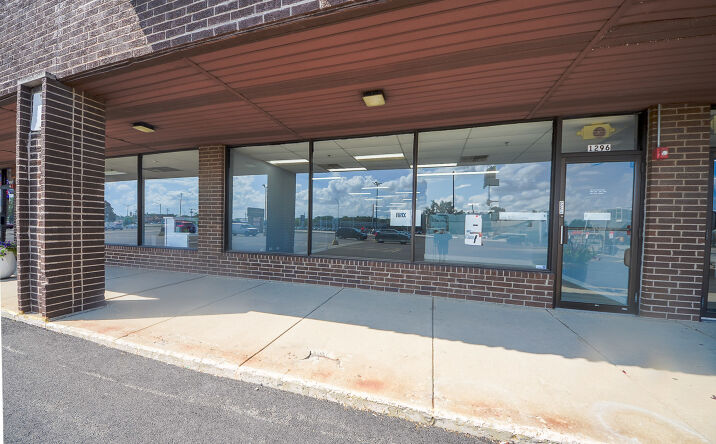 Pictures of Retail property located at 1296 E Dundee Road, Palatine, IL 60074 for lease - image #1