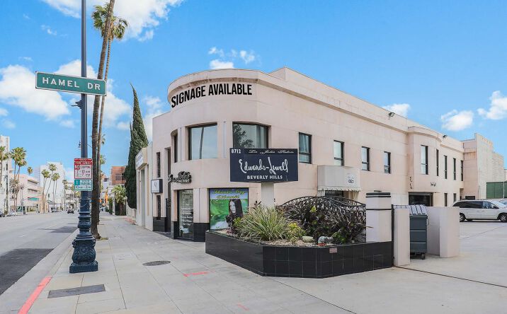 Pictures of Office property located at 8712 Wilshire Blvd, Beverly Hills, CA 90211 for lease - image #1