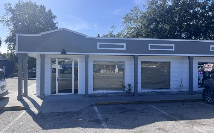 Pictures of Retail, Restaurant, Office property located at 1727 Ashley River Road # 1, Charleston, SC 29407 for lease - image #1