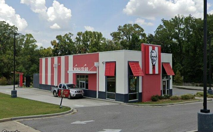 Pictures of Retail, Restaurant property located at 200 Kaliste Saloom Rd, Lafayette, LA 70508 for lease - image #1