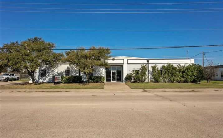 Pictures of Industrial property located at 610 W Carson St, Bryan, TX 77801 for lease - image #1