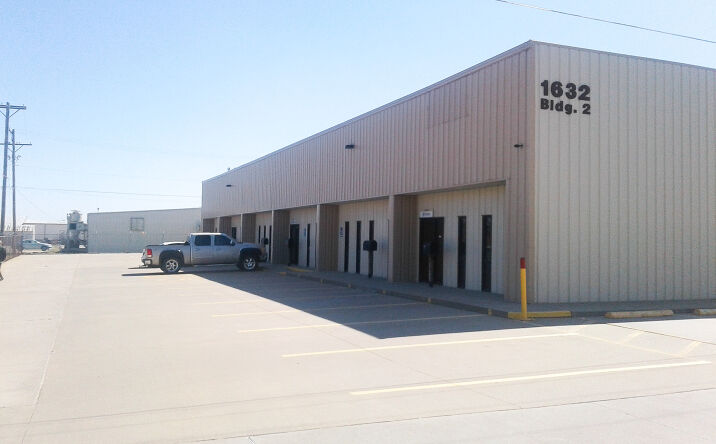 Pictures of Office, Industrial property located at 1632 S West St, Wichita, KS 67213 for lease - image #1