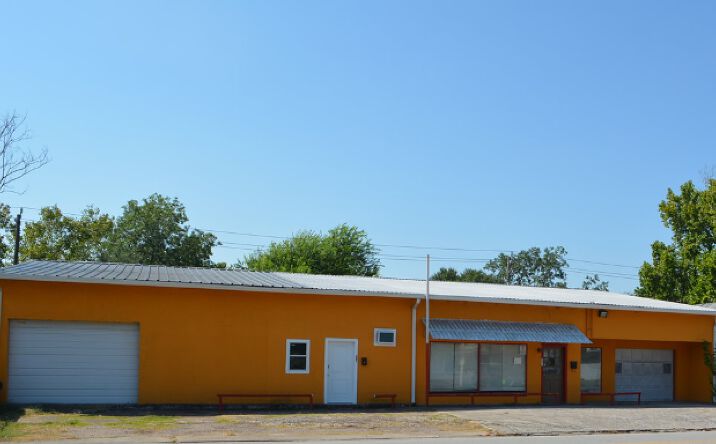 Pictures of Industrial, Special Purpose property located at 211 W Main St, Baytown, TX 77520 for lease - image #1