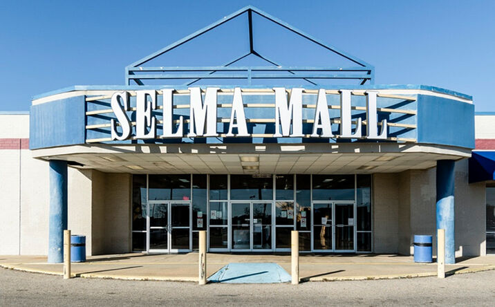 Pictures of Retail, Office, Restaurant property located at 1391 E Highland Ave, Selma, AL 36703 for lease - image #1