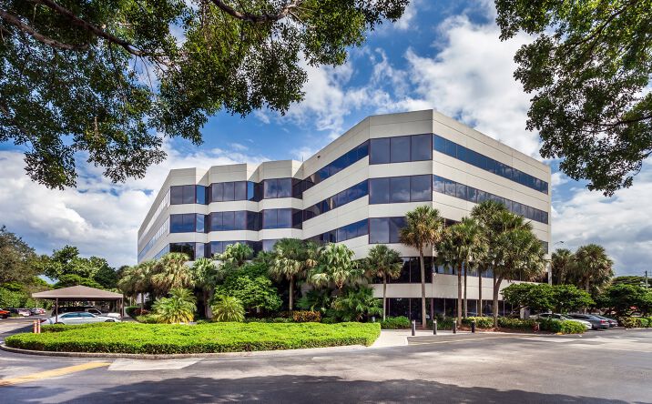 Pictures of Office property located at 2101 W Commercial Blvd, Fort Lauderdale, FL 33309 for lease - image #1