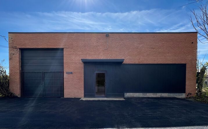 Pictures of Industrial property located at 1938 Singleton Blvd, Dallas, TX 75212 for lease - image #1