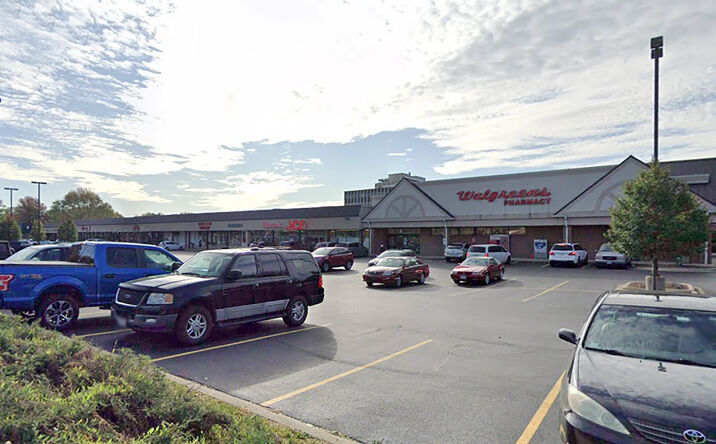 Pictures of Retail property located at 1531 W Campbell St, Arlington Heights, IL 60005 for lease - image #1